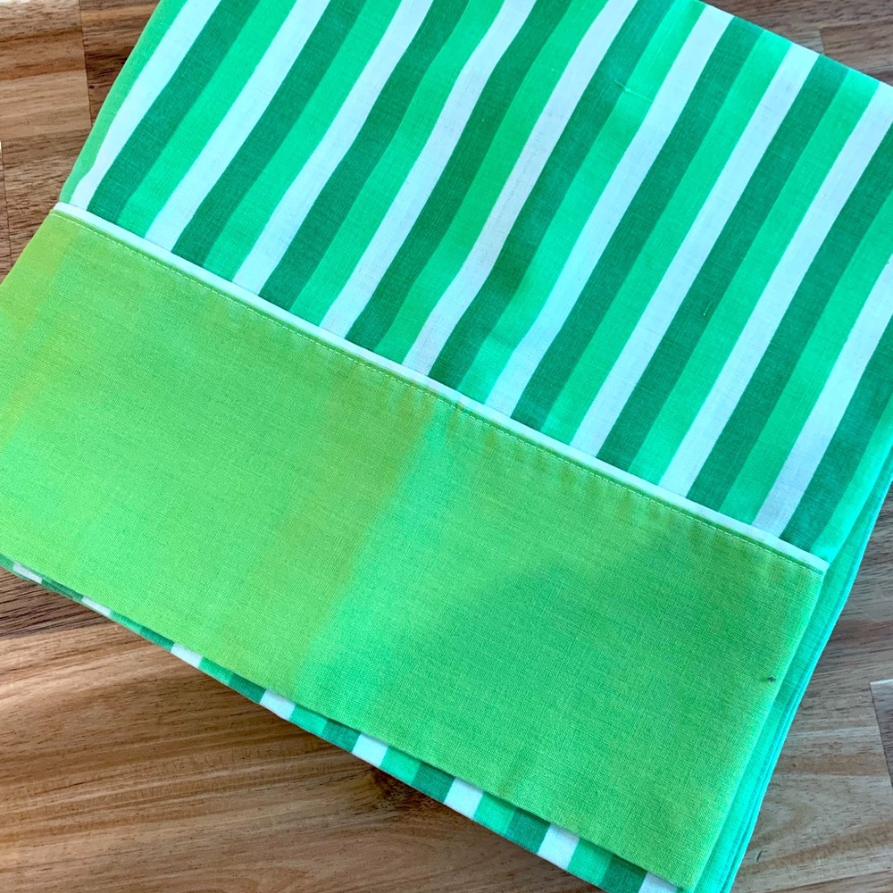 Vintage 1970s Green Pillow Case